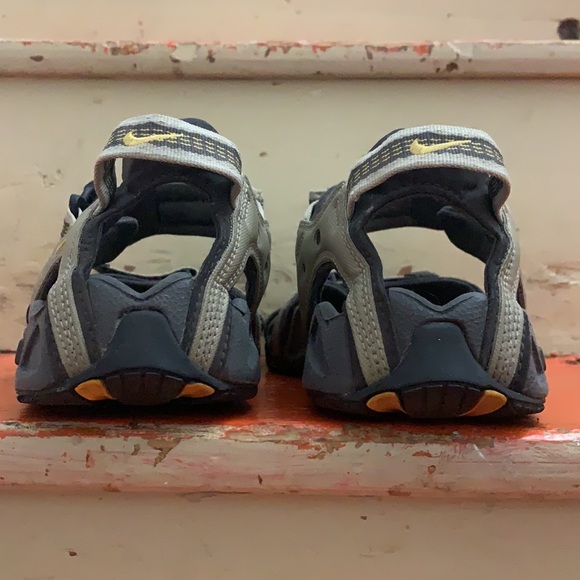 Vintage Nike ACG sandals. Men’s us6, eu38.5 - Picture 2 of 8